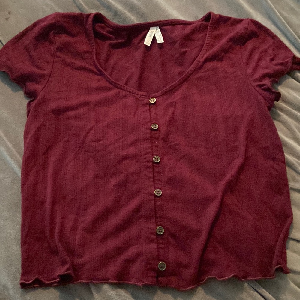 Maroon mudd cropped lettuce hem button up shirt